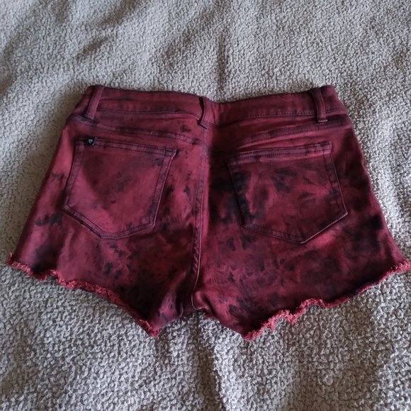 Hot Topic Blackheart Low-Rise Shorts (Size 5) - Picture 3 of 3